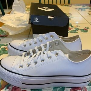 CONVERSE ALL STAR CTAS LIFT OX New in box size 9 Leather Platform